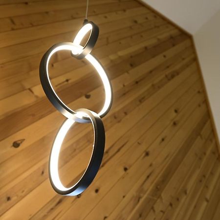 הוילה סאלם Modern Upstairs Loft - Newly Renovated! מראה חיצוני תמונה