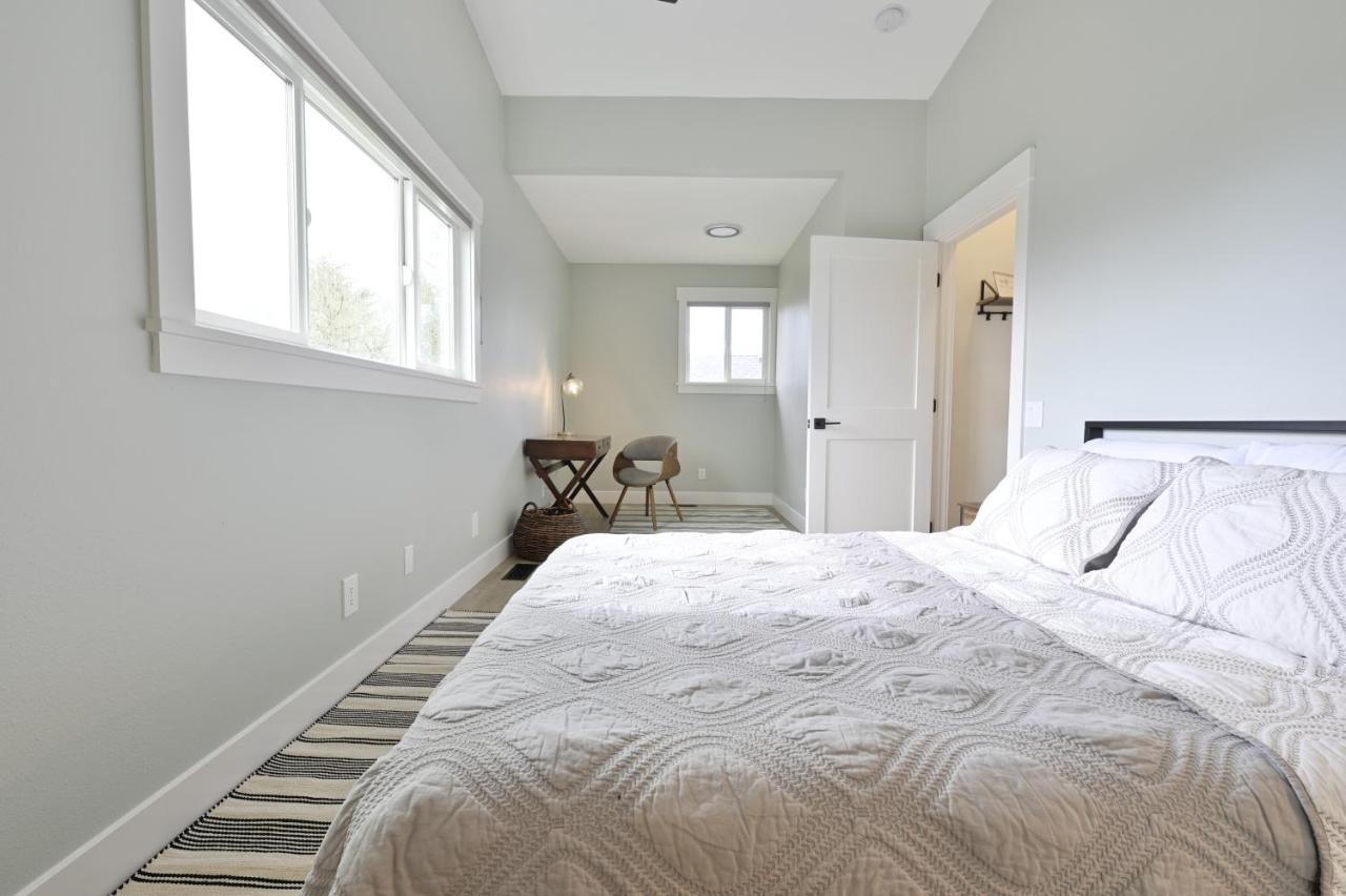 הוילה סאלם Modern Upstairs Loft - Newly Renovated! מראה חיצוני תמונה